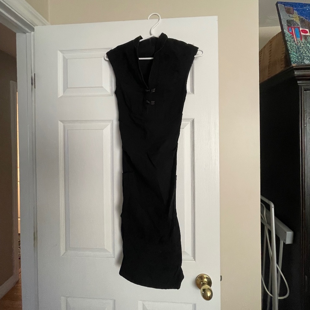 Black cocktail dress with Chinese collar and embroidery